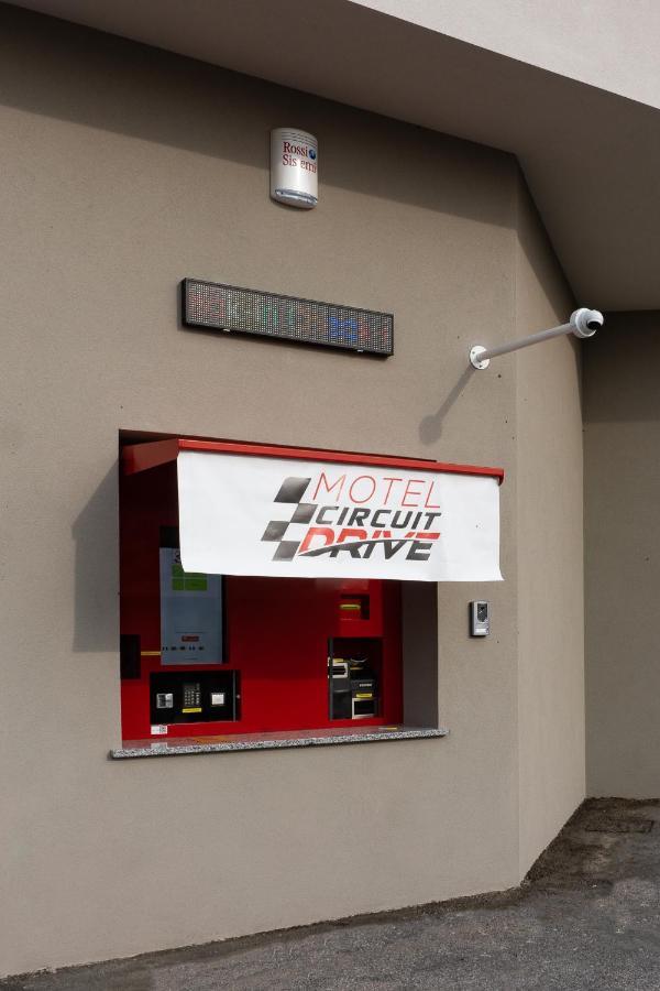 Motel Circuit Drive Cingia De' Botti Zewnętrze zdjęcie